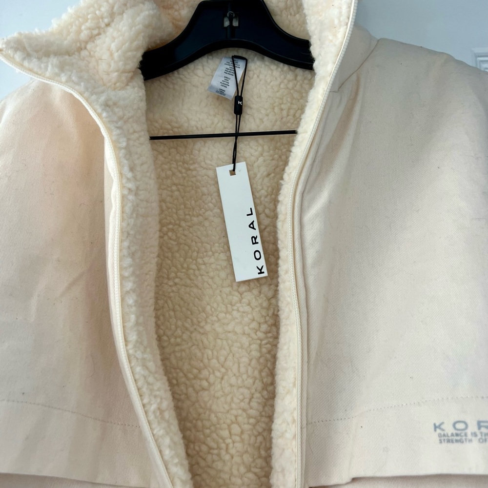 Koral Reversible twill paneled faux shearling jacket - Picture 5 of 6